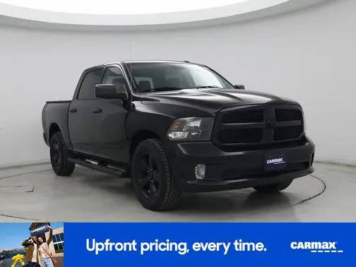 2016 Ram 1500 Express 4WD photo