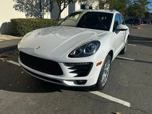 2017 Porsche Macan S AWD photo