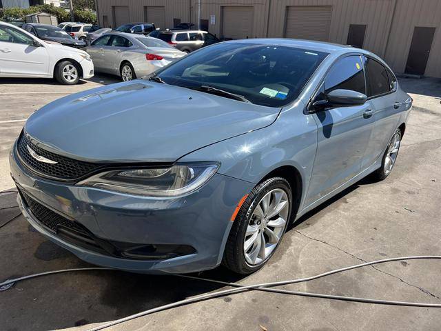 2015 Chrysler 200 S FWD photo