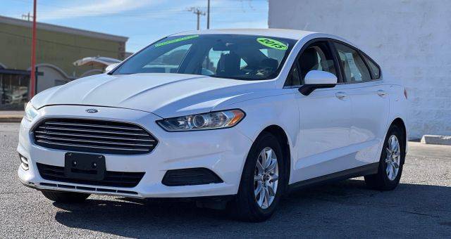 2015 Ford Fusion S FWD photo