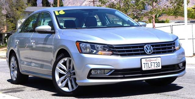 2016 Volkswagen Passat 1.8T SEL FWD photo