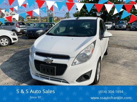 2015 Chevrolet Spark LT FWD photo