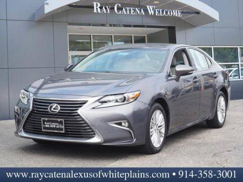 2016 Lexus ES  FWD photo