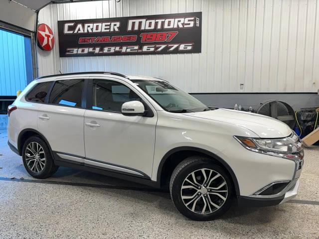 2016 Mitsubishi Outlander SE FWD photo