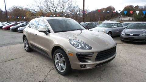 2017 Porsche Macan S AWD photo