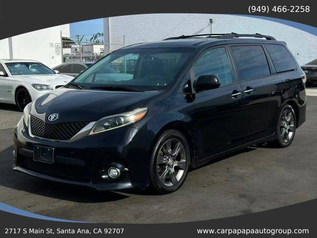 2016 Toyota Sienna SE FWD photo