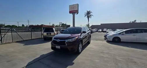2015 Toyota Highlander LE FWD photo