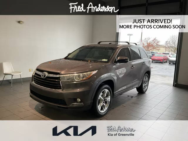 2016 Toyota Highlander Limited FWD photo