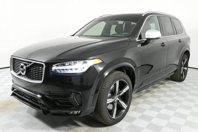 2016 Volvo XC90 T6 R-Design AWD photo