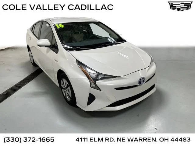 2016 Toyota Prius Four FWD photo
