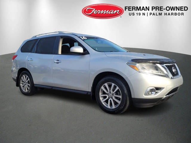 2016 Nissan Pathfinder SV FWD photo