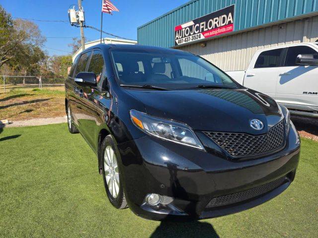 2016 Toyota Sienna XLE FWD photo