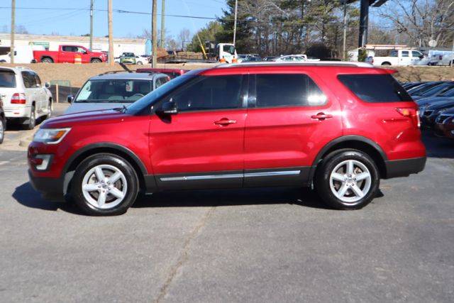 2016 Ford Explorer XLT 4WD photo