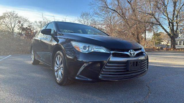 2016 Toyota Camry XLE FWD photo