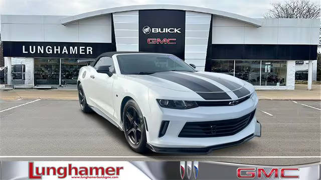 2016 Chevrolet Camaro 1LT RWD photo