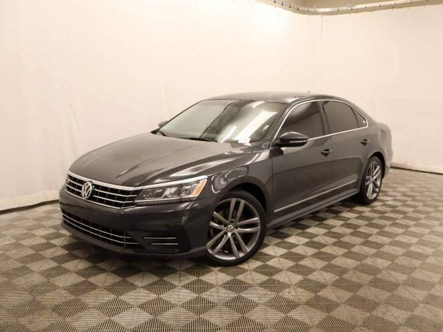 2016 Volkswagen Passat 1.8T R-Line FWD photo