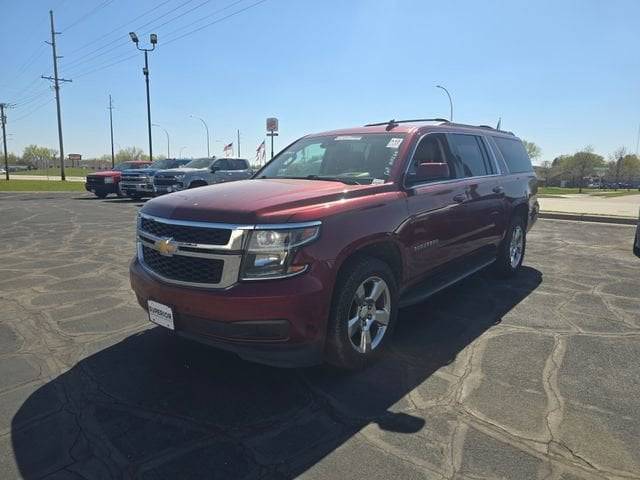 2016 Chevrolet Suburban LT 4WD photo