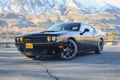 2016 Dodge Challenger SXT Plus RWD photo