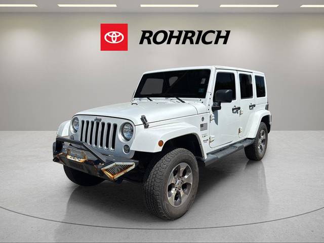 2016 Jeep Wrangler Unlimited Sahara 4WD photo