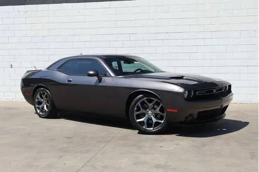 2016 Dodge Challenger SXT Plus RWD photo