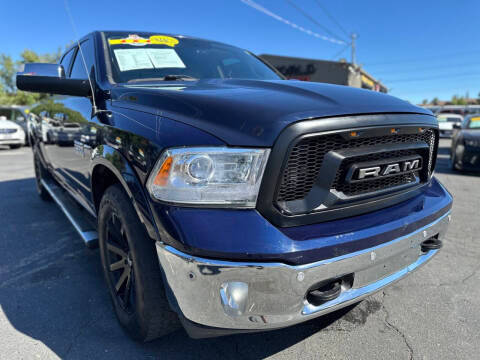 2016 Ram 1500 Laramie 4WD photo