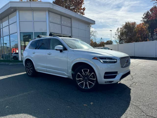 2016 Volvo XC90 T6 Momentum AWD photo