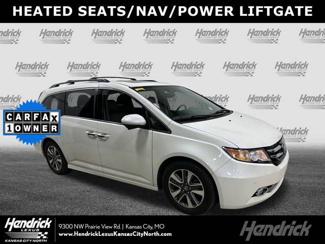 2016 Honda Odyssey Touring FWD photo