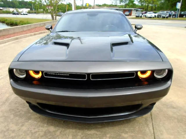 2016 Dodge Challenger SXT RWD photo