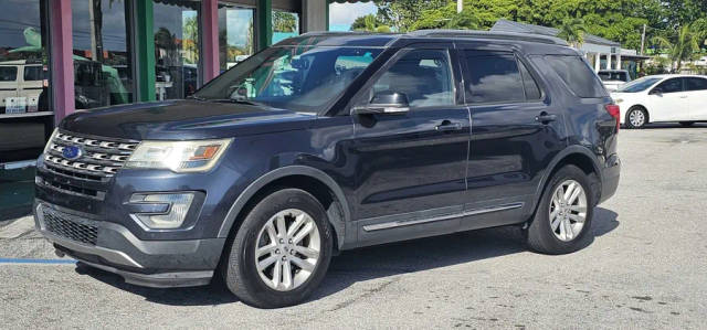 2017 Ford Explorer XLT FWD photo