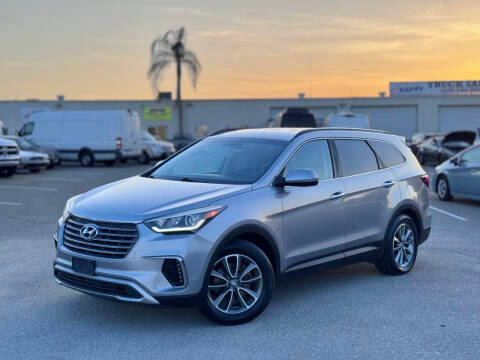 2017 Hyundai Santa Fe SE FWD photo