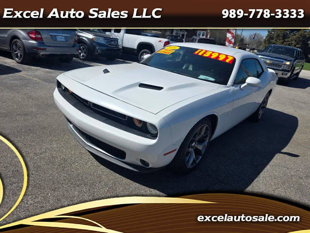 2016 Dodge Challenger SXT Plus RWD photo