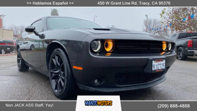 2016 Dodge Challenger SXT RWD photo