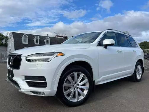 2016 Volvo XC90 T6 Momentum AWD photo