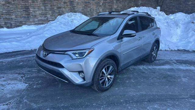 2016 Toyota RAV4 XLE AWD photo