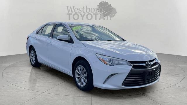 2016 Toyota Camry LE FWD photo