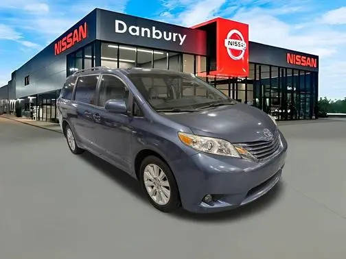 2016 Toyota Sienna LE AWD photo