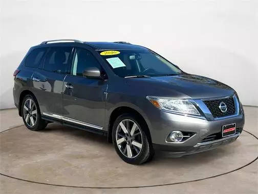 2016 Nissan Pathfinder Platinum 4WD photo