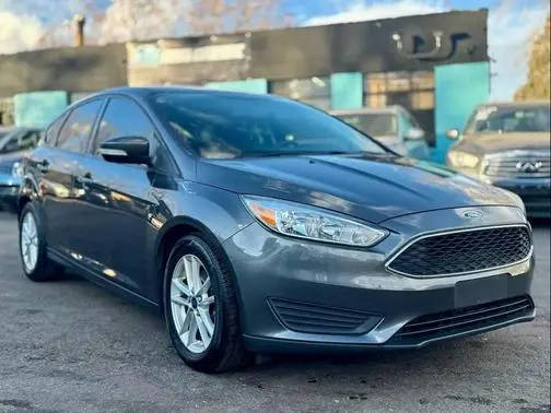 2016 Ford Focus SE FWD photo