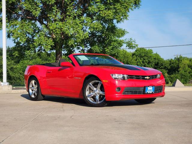 2015 Chevrolet Camaro LT RWD photo