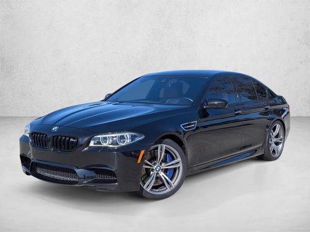2015 BMW M5 RWD photo