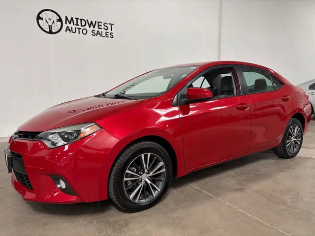 2016 Toyota Corolla LE Plus FWD photo
