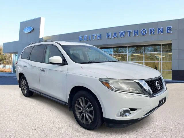 2015 Nissan Pathfinder SV 4WD photo