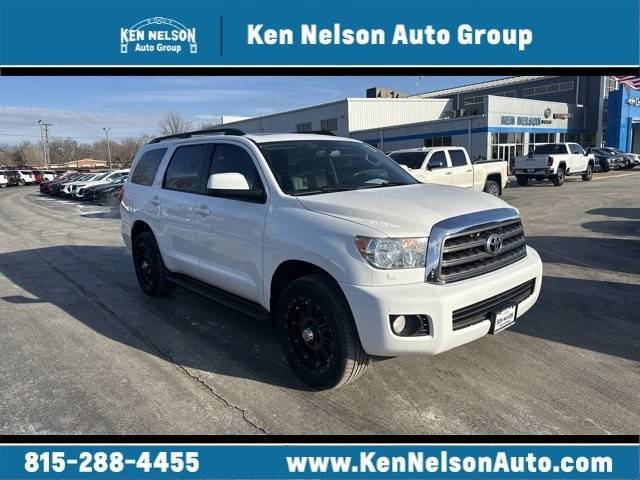 2016 Toyota Sequoia SR5 4WD photo