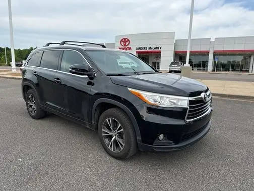 2016 Toyota Highlander XLE FWD photo