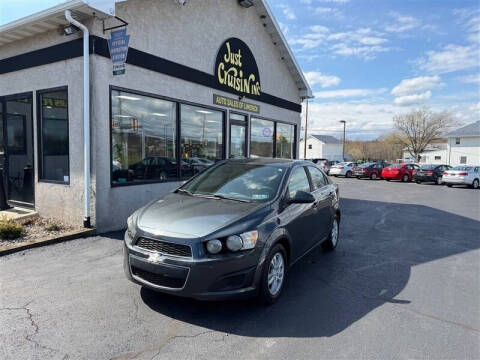 2016 Chevrolet Sonic LT FWD photo