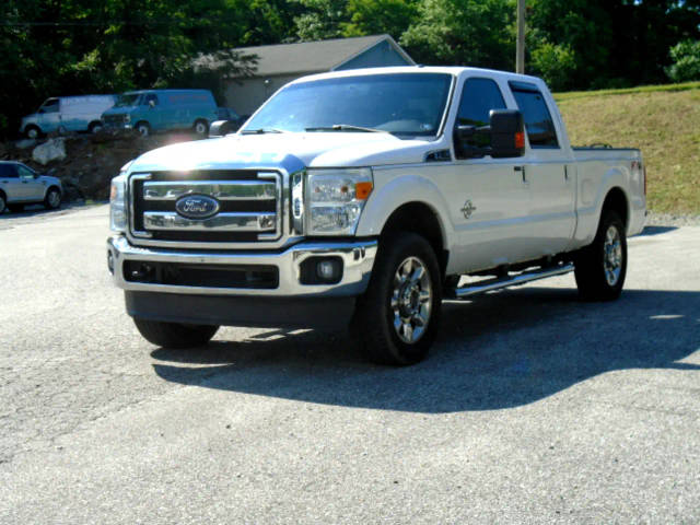 2016 Ford F-250 Super Duty Platinum 4WD photo