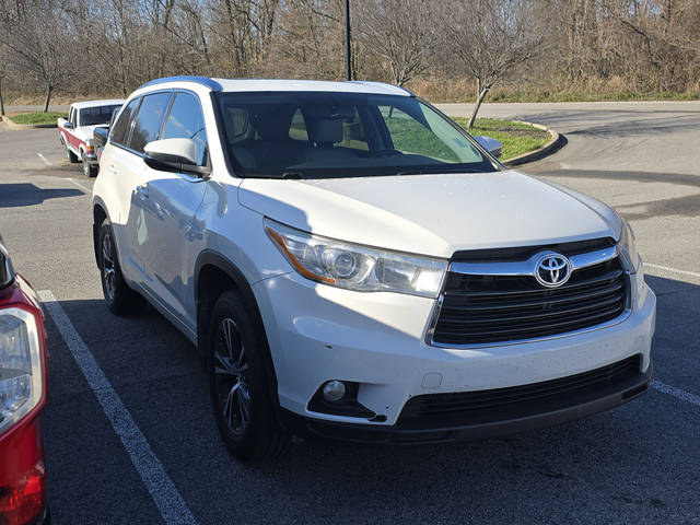 2016 Toyota Highlander XLE AWD photo