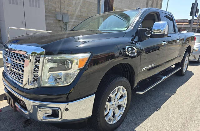 2016 Nissan Titan XD SL RWD photo