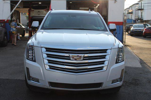2016 Cadillac Escalade Platinum 4WD photo