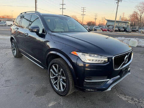2016 Volvo XC90 T6 Momentum AWD photo